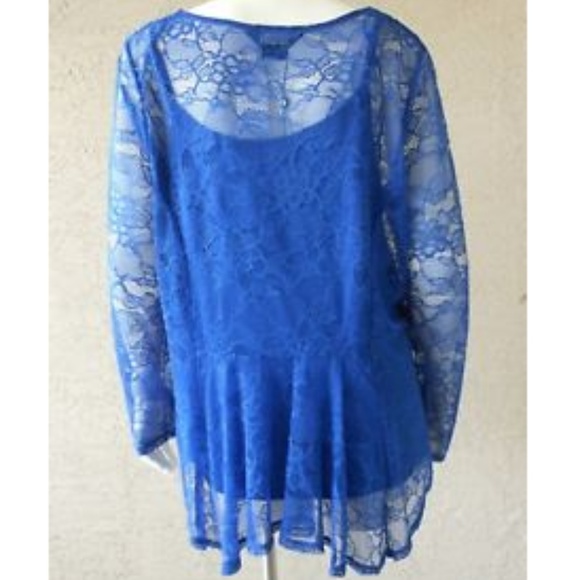 MICHEL STUDIO Sheer Lace Top & Camisole - Picture 4 of 7
